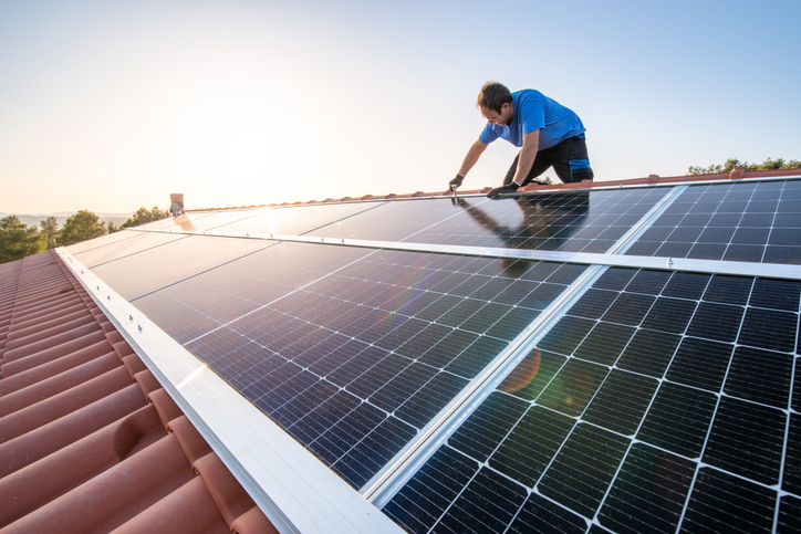 Z jakich elementów składa się instalacja PV?